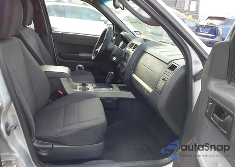 2012 Ford Escape Xlt z USA, uszkodzony, nr VIN 1FMCU9D70CKB43337